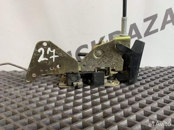 81626806148 Замок двери правой