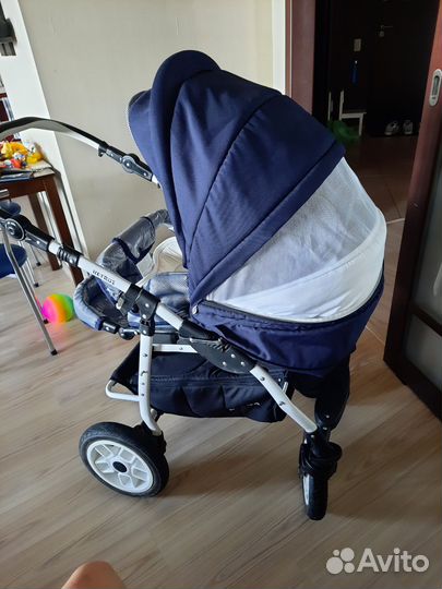 Коляска 2 в 1 Retrus Futuro Lux