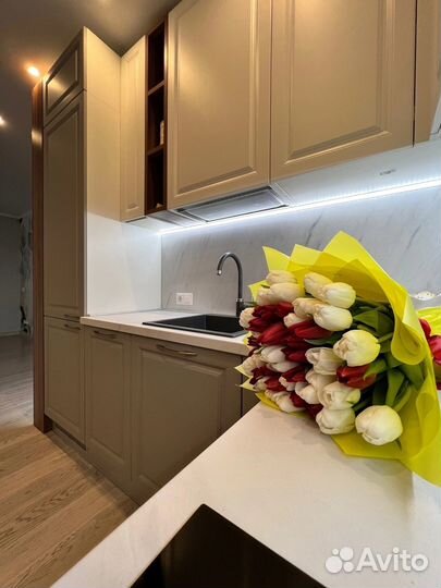 П образная кухня на заказ. Фабрика