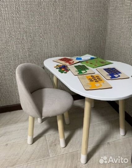 Детский стол и стул