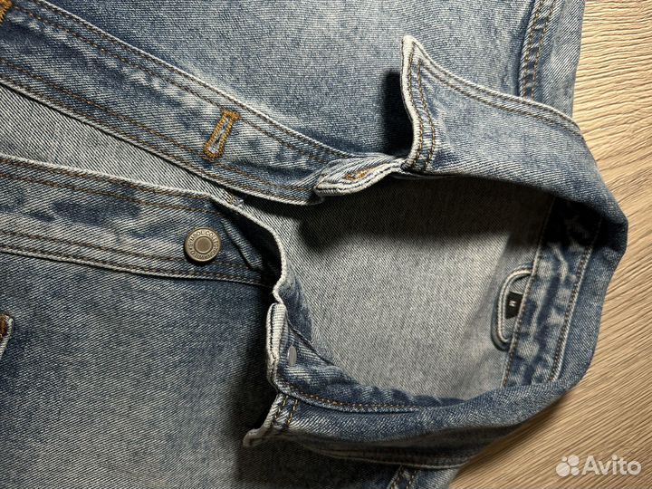 Джинсовая рубашка