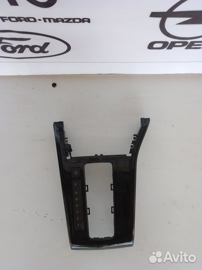 Рамка ручки АКПП Opel Astra H