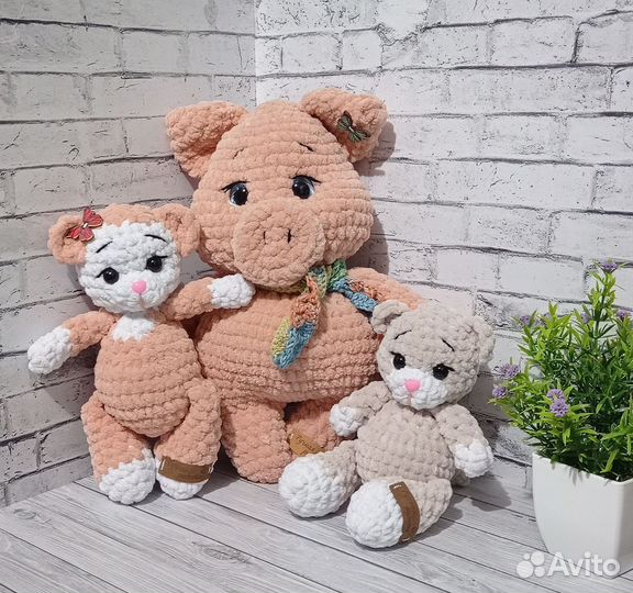 Вязаные игрушки плюшевые Мишки, Хрюшка, Пончики