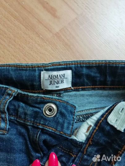 Джинсы Armani