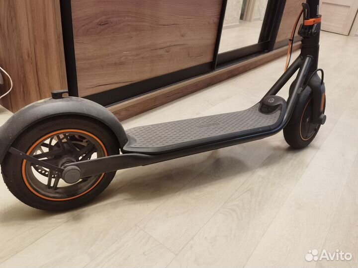 Электросамокат Ninebot kickscooter f40