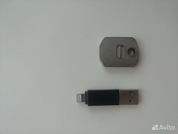 Зарядное устройство на iPhone