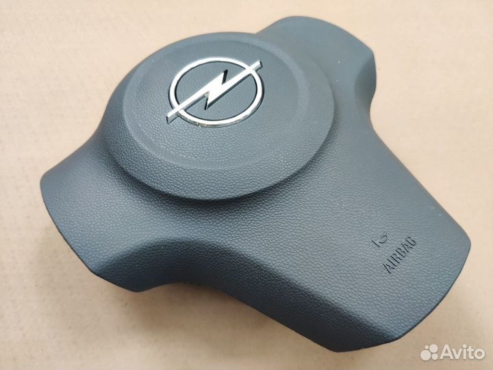 Заглушка руля Opel Corsa D