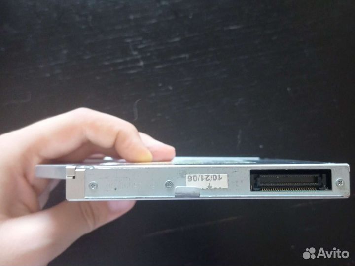Внутренний дисковод Sony (2006 года)