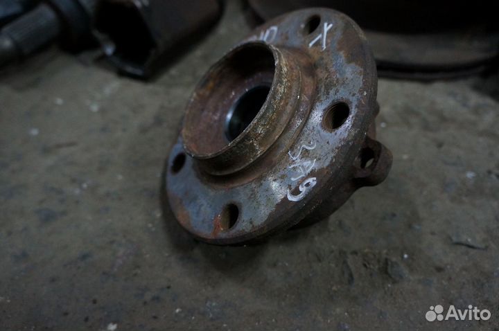 BMW F10 IX задняя ступица