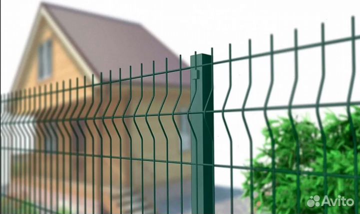 Забор из 3D сетки с металлическими столбами качест