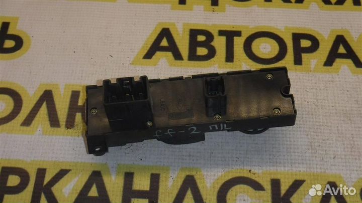 Блок управления стеклоподъемниками Ford Focus II