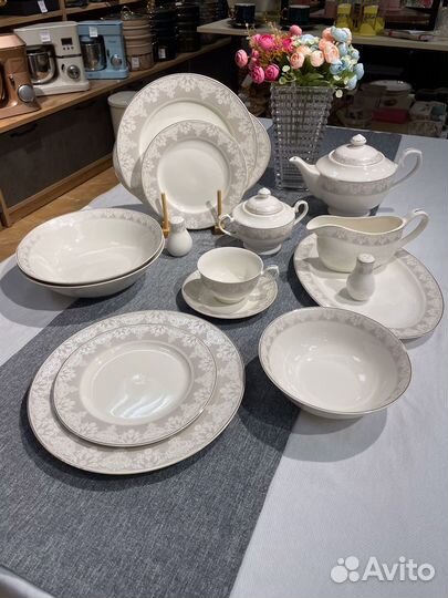 Чайно столовый сервиз на 12 персон
