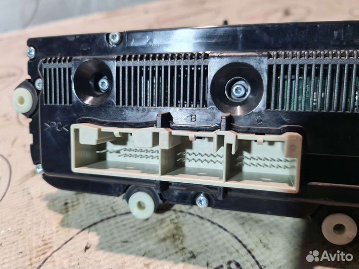 Блок управления климатом Volkswagen Golf 2003-2009