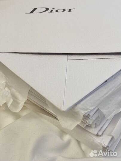 Бумажные подарочные пакеты