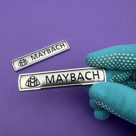 Шильдик 2 шт эмблема Maybach серый надпись Майбах