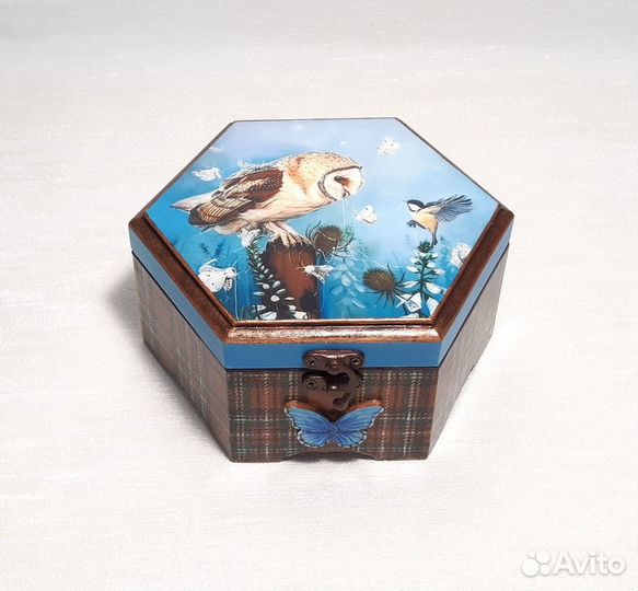 Шкатулка шестигранная 