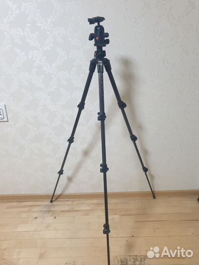Штатив для фотоаппарата карбон Manfrotto