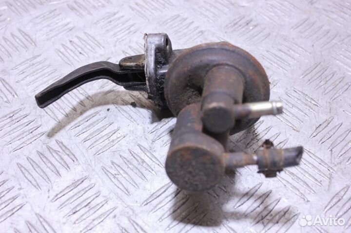 Насос топливный механический Mitsubishi Lancer 7