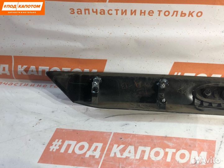 Накладка двери (крышки) багажника Ford Focus 3