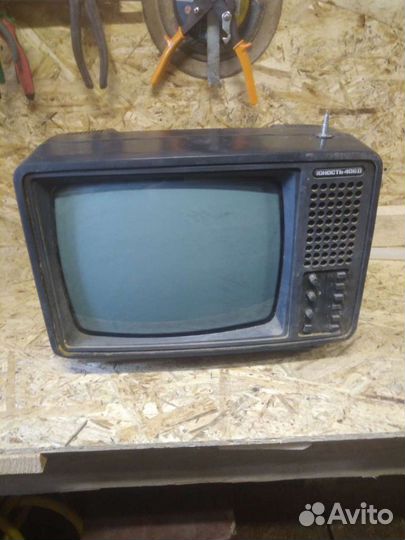 Телевизор юность 406 д