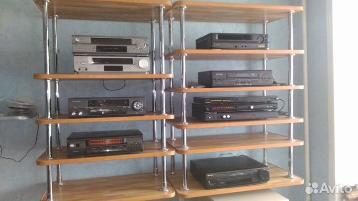 Подставка для радиоаппаратуры +аппаратура