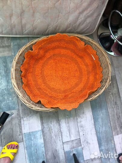 Лежанка для животных бу 74*54см