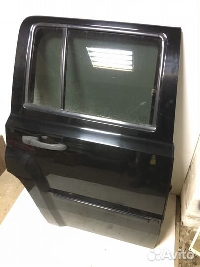 Дверь задняя правая Jeep Liberty MK74 Джип Либерти