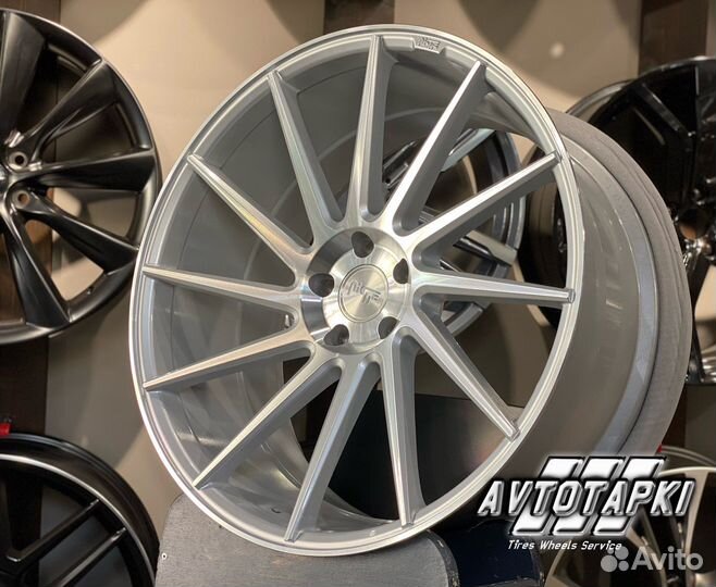 Диски 5-114,3 r22 Niche surge silver