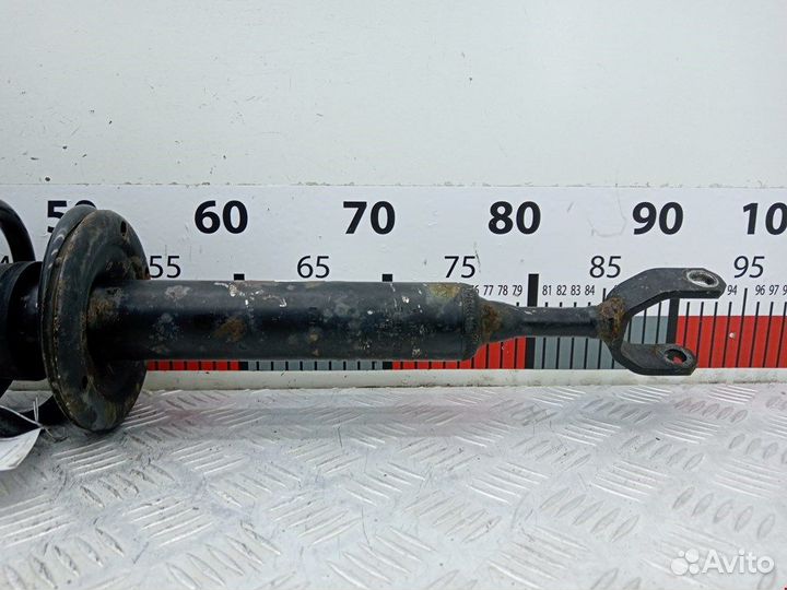 Стойка для Volkswagen Passat 5