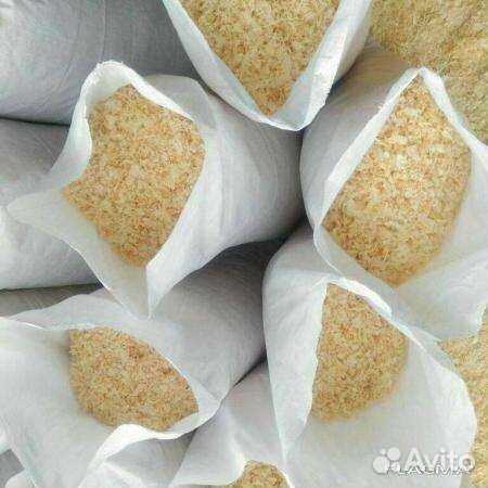 Опилки в мешках