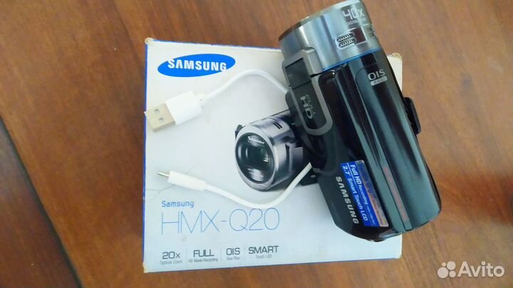 Видеокамера Samsung HMX-Q20