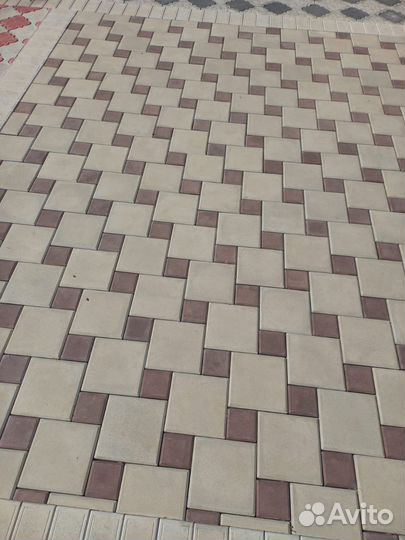 Асфальт, бордюры брусчатка