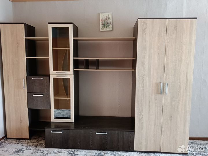 Стенка горка в гостиную