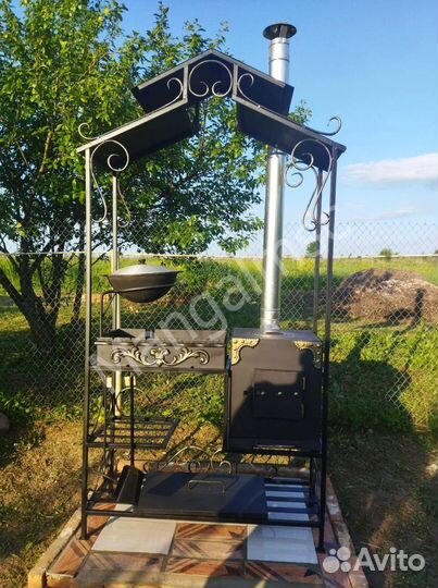 Мангал с крышей