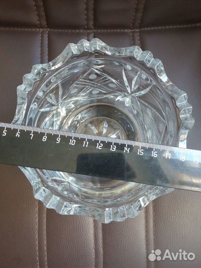 Хрустальная конфетница