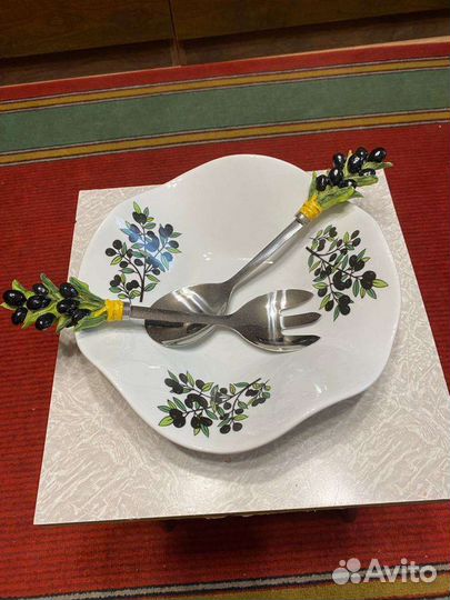 Набор столовой посуды новый