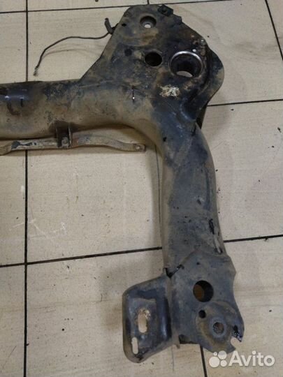 Подрамник передний Audi 100 AAR 1994