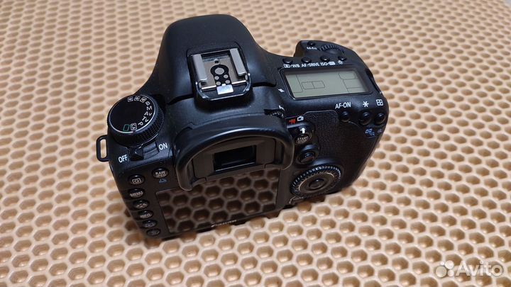 Фотоаппарат Canon EOS 7D Body