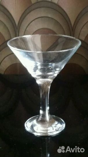 Бокалы, мартинники, тарелка для пирогов