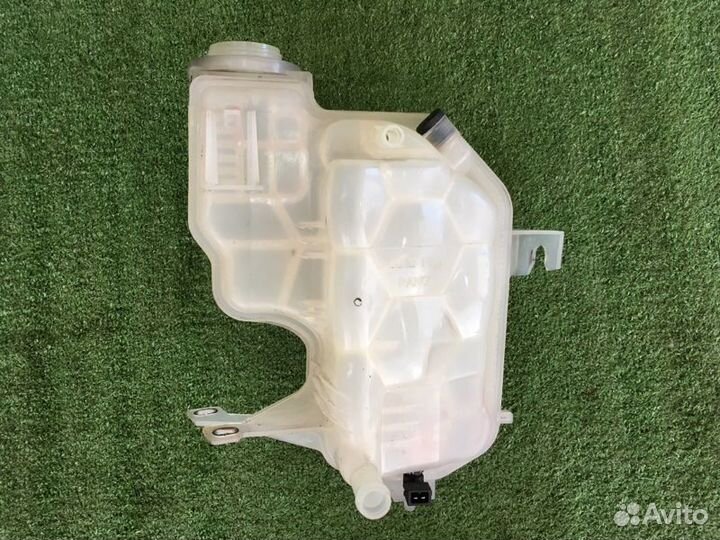 Бачок расширительный Land Rover Discovery L319