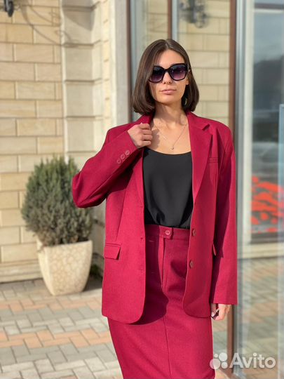 Костюм женский