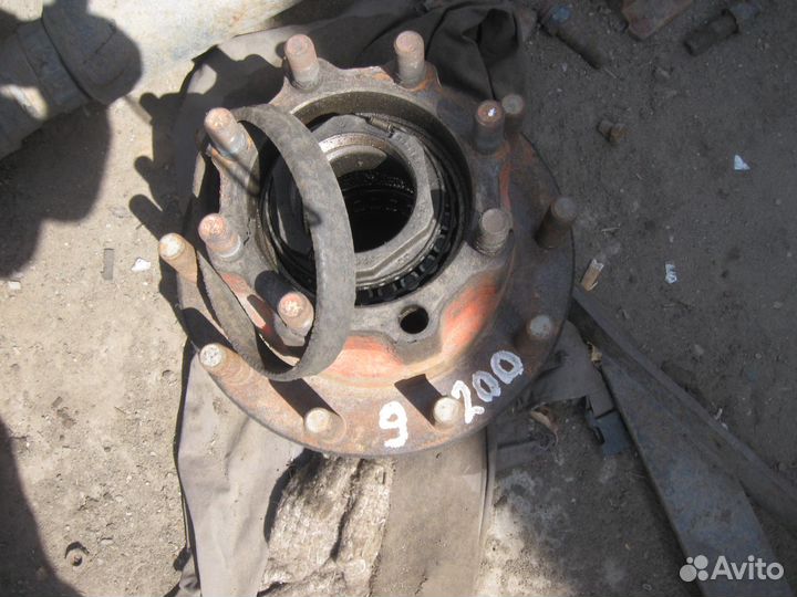 Ступицы задние Интернационал 9200 и 9800