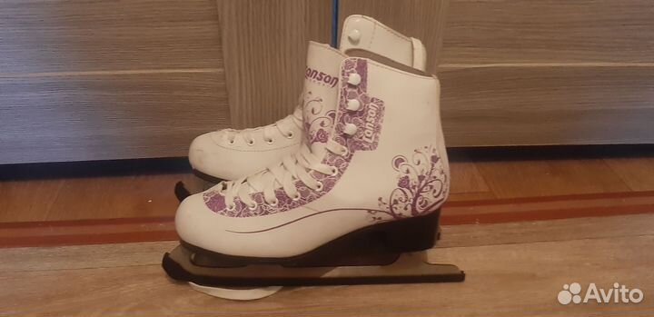 Коньки фигурные 37 размер