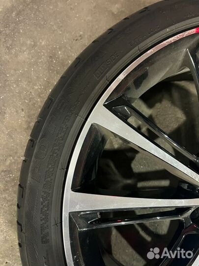 R19 Bridgestone Potenza S001 255/35, PCD 5x120 DIA 72.6