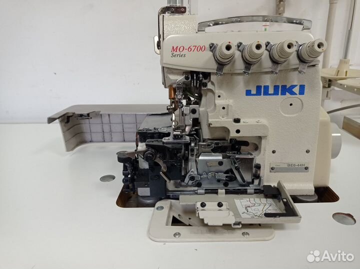 Оверлок Juki MO-6714