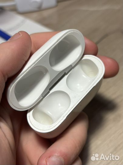 Airpods pro 1 кейс+правый наушник