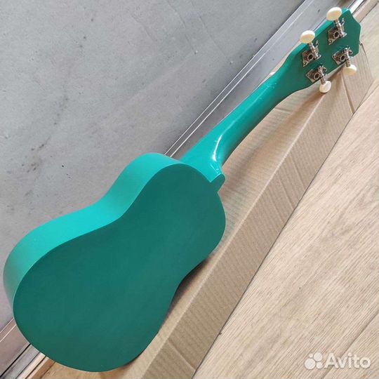 Укулеле сопрано новая