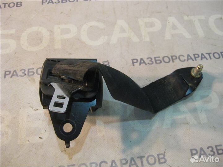 Ремень безопасности задний Nissan Primera P12