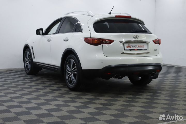 Infiniti FX37, 2011