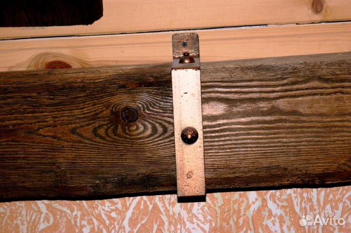 Балки потолочные, колонны - дерево под старину